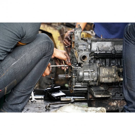 ซ่อมเครื่องยนต์รถฟอร์คลิฟท์ ชลบุรี ซ่อมเครื่องรถฟอร์คลิฟท์ ชลบุรี  อู่รับซ่อมรถโฟร์คลิฟท์  รับซ่อมรถโฟร์คลิฟท์ด่วน 